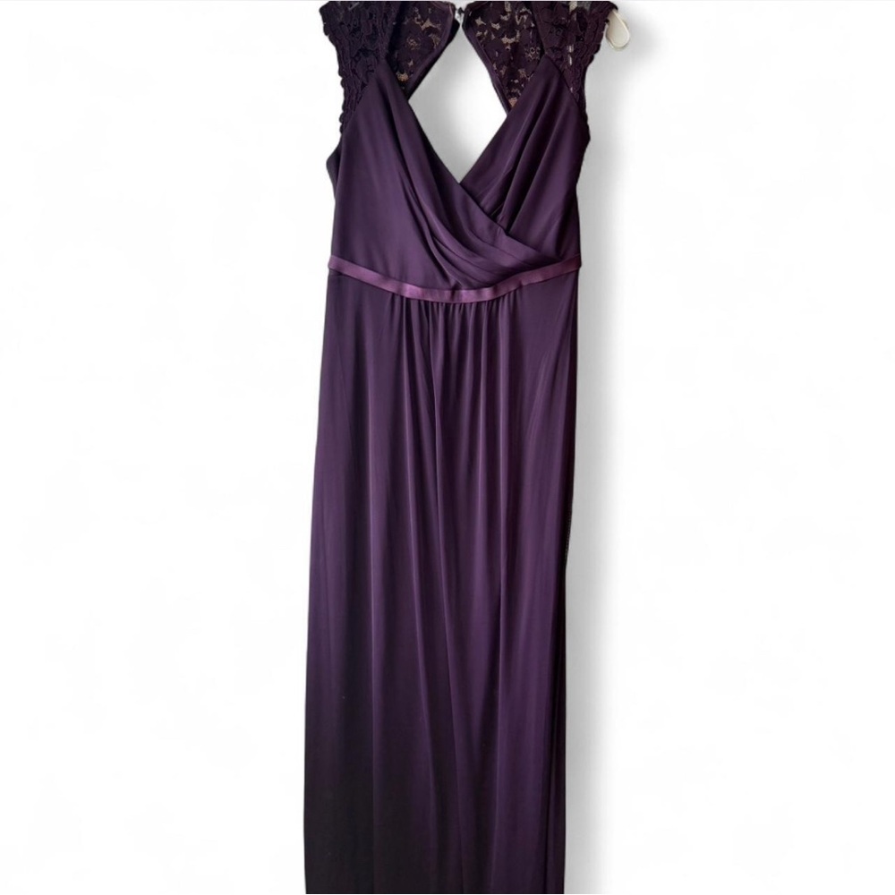 Size 14 Plum David’s Bridal Bridesmaid Dress with Lace Detailing
